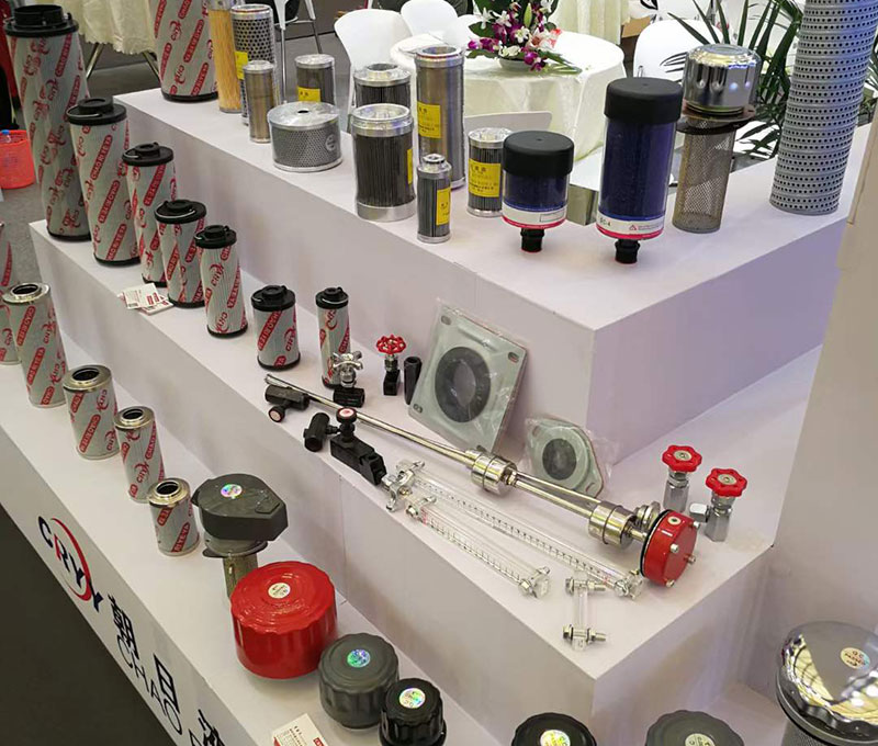 液压过滤器中常见的就是吸油过滤器、回油过滤器压力管路过滤器等等，使用过滤器的时候有很多的要求。那液压过滤器使用有哪些要求？公海555000液压告诉你：